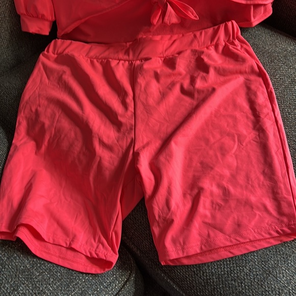 Coral Women’s Lounge Set. - Picture 4 of 6